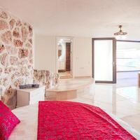 Villa Hills Stone Heart — 8