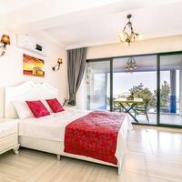 Villa Hills Spring — 17