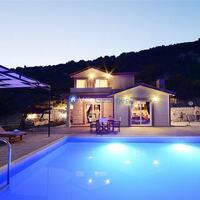 Villa Medis 1 — 1