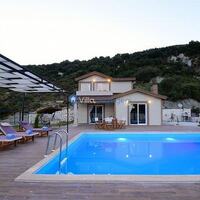 Villa Medis 1 — 2