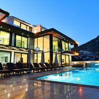 Villa Unlimited 2 — 7