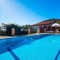 Villa Otantik — 2