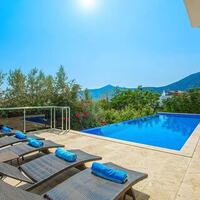 Villa Greenscape — 4