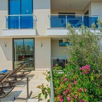 Villa Greenscape — 6