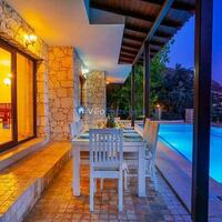 Villa Otantik — 5