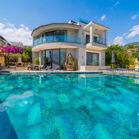 Villa Safran County — 1