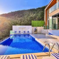 Villa Kalis 4 — 9