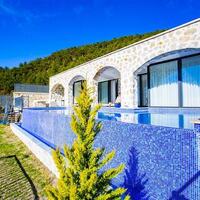 Villa Royal 3 — 1