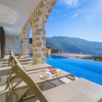 Villa Royal 3 — 8