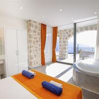 Villa Royal 3 — 22