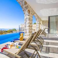 Villa Royal 3 — 32