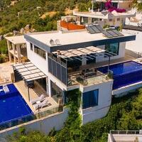 Villa Twins 2 — 57