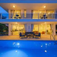 Villa Lumiere 3 — 12