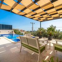 Villa Therapy 620 — 17