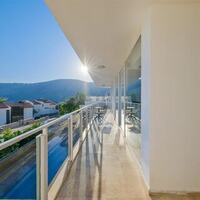 Villa Lumiere 1 — 75