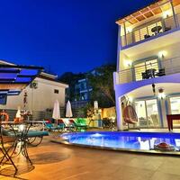 Villa Lotus — 3