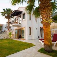 Villa Road Bora — 1