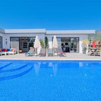 Villa Renk — 12