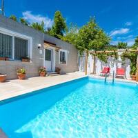 Villa Pandora 1 — 2