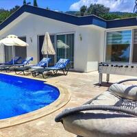 Villa Secret Swiss — 2