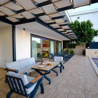 Villa Yusef — 4