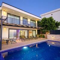 Villa Yusef — 9