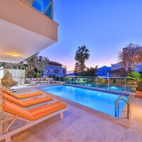 Villa Golden Lotus — 4