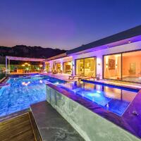 Villa Free — 9