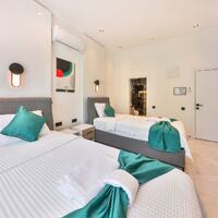 Villa Free — 25