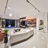 Villa Free — 125