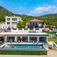 Villa Free — 143