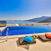 Villa Sweet — 8