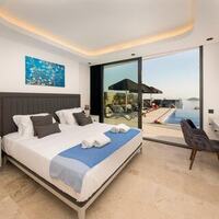 Villa Dreams — 8