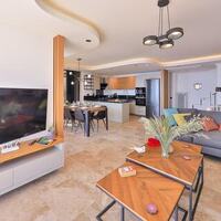 Villa Sweet — 11
