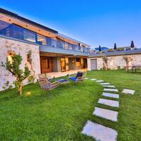 Villa Dreams — 16