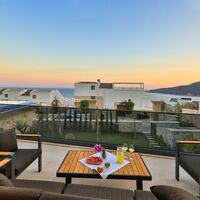 Villa Dreams — 80