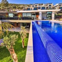 Villa Dreams — 82