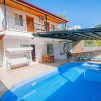 Villa Simay 1 — 1