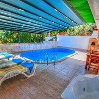 Villa Simay 1 — 4