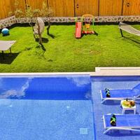 Villa Garden — 13