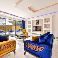 Villa Garden — 15
