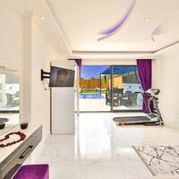 Villa Garden — 19