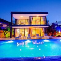 Villa Black Rose — 1