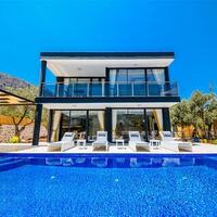 Villa Black Rose — 2