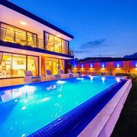 Villa Black Rose — 8