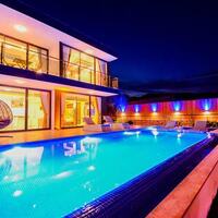 Villa Black Rose — 10