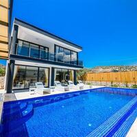 Villa Black Rose — 11