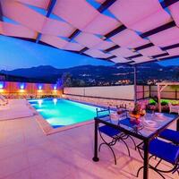Villa Black Rose — 12