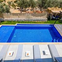 Villa Black Rose — 25