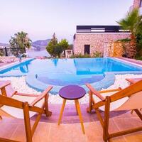 Villa Amore — 2